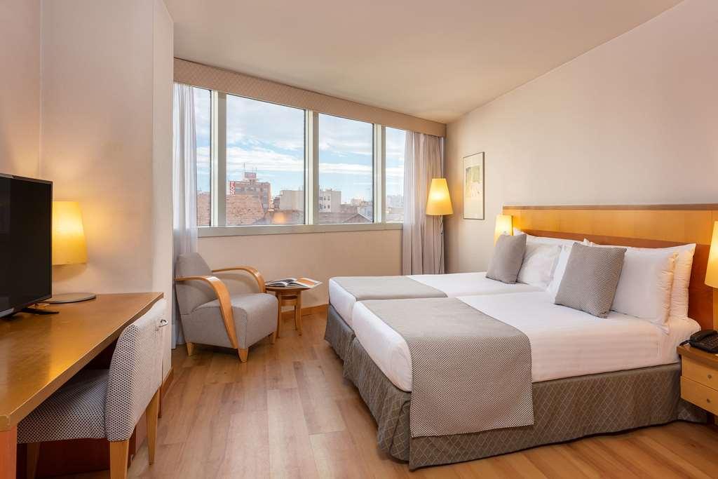 Hotel Castellon Center Affiliated By Melia Castellón de la Plana Room photo