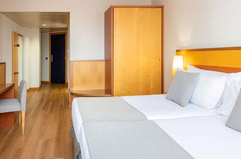 Hotel Castellon Center Affiliated By Melia Castellón de la Plana Room photo